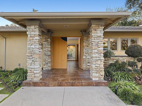 4th image of 1470 Pegfair Estates Dr