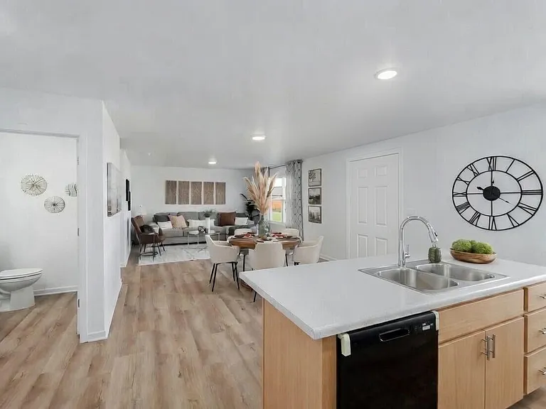 239 Newport Ave — Photo 5