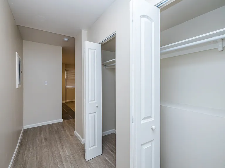 650 Ellis — Photo 17