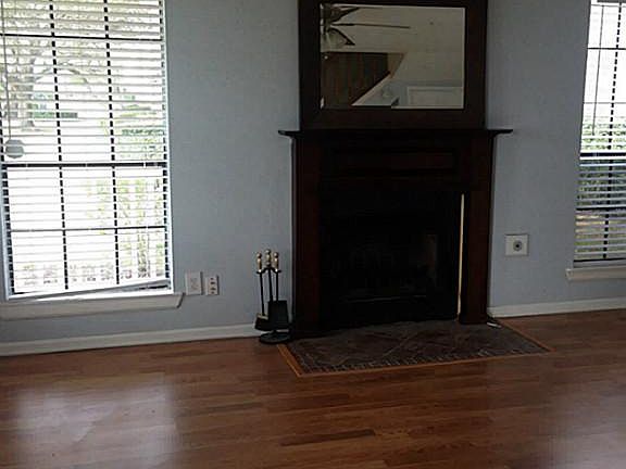 3rd image of 17311 Saturn Ln
