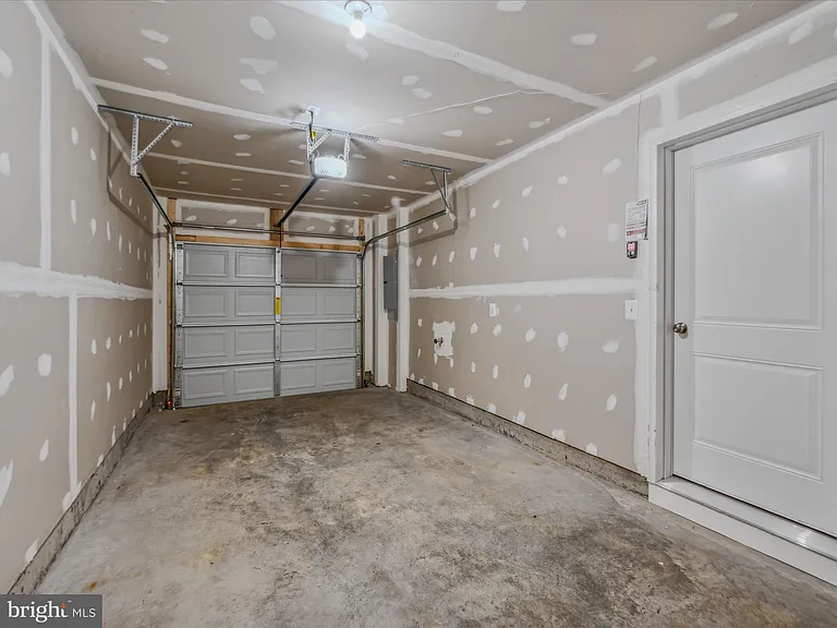 180 Cooperage Rd — Photo 33