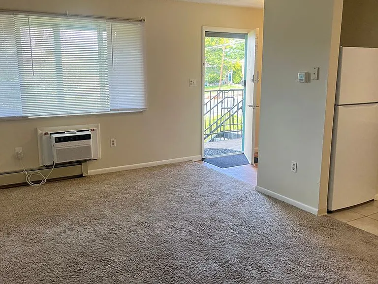 5504 Huron St #4 — Photo 4