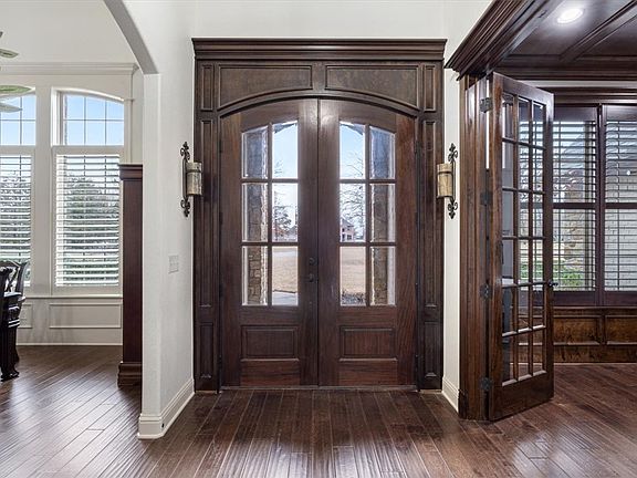 4th image of 141 Abbey Ln