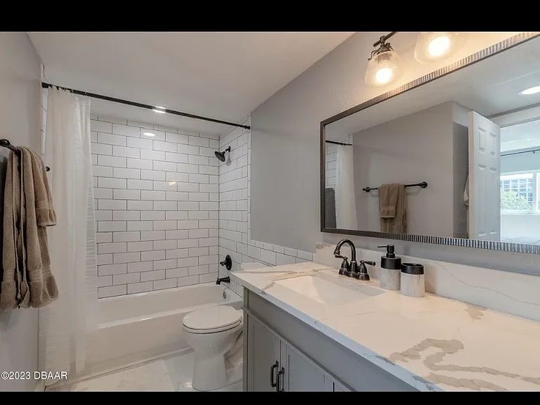 100 Silver Beach Ave — Photo 13