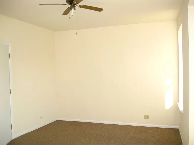 2319 N. Kedzie LP — Photo 4
