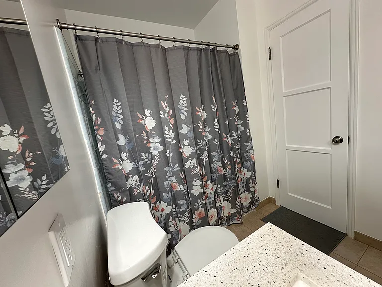 Tiara St — Photo 18