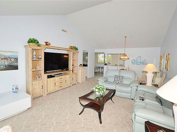 4th image of 1820 Tarpon Ln #304