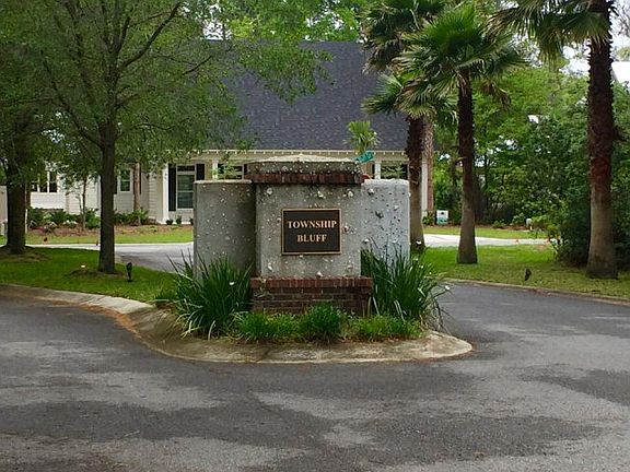 2nd image of 216 Township Bluff Cir
