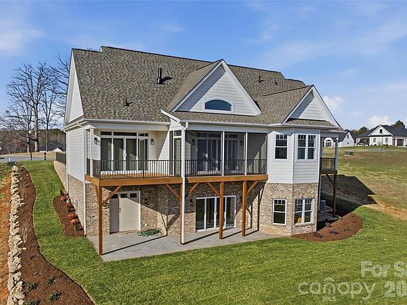 3rd image of 2615 Vista Ln NE #44