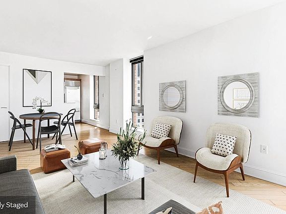 4th image of 235 E 55th St APT 35-B