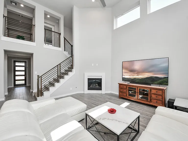 3815 Favor Forest Ct — Photo 10
