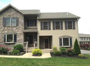 1240 Overlook Rd, Middletown, PA 17057