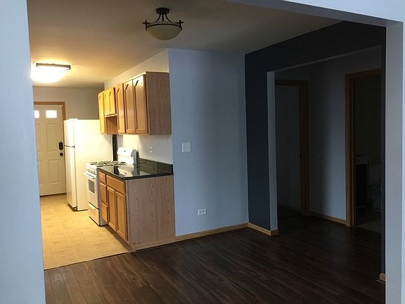 4th image of 104 S Margaret St