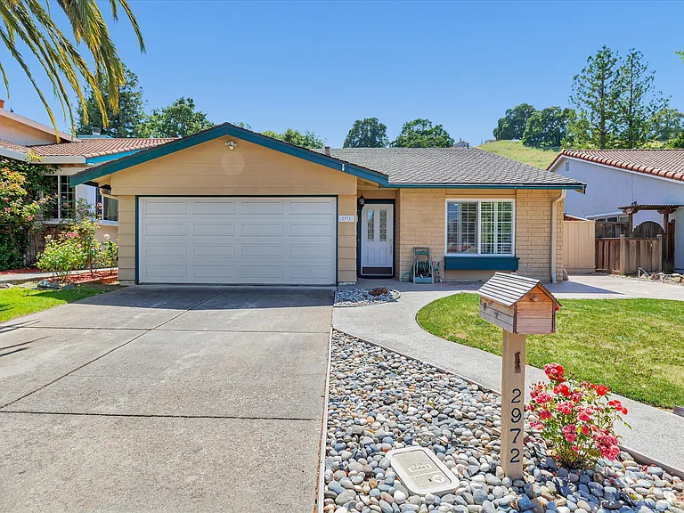 2972 Sombrero Cir — Photo 1