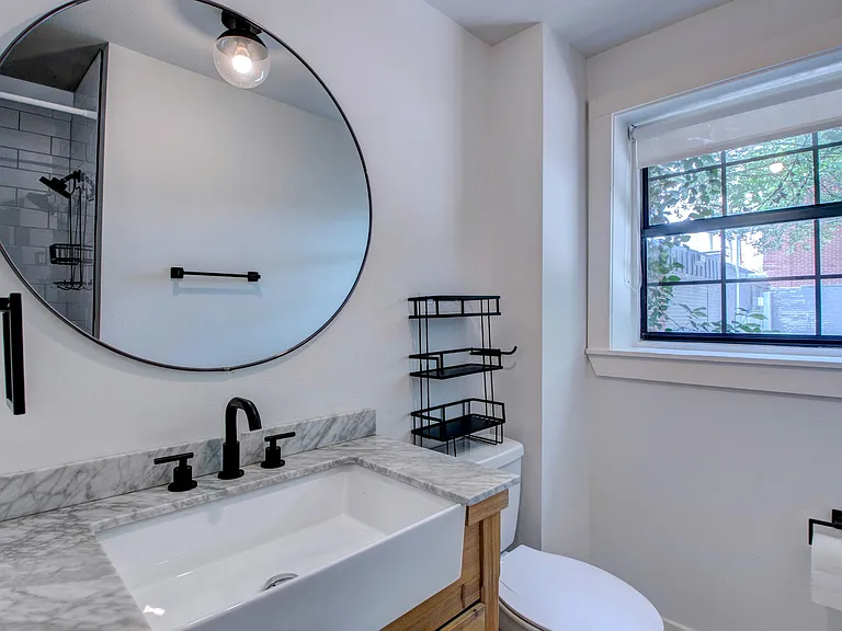 1520 Broadway St — Photo 15