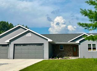 W158 S Lake Sandia Dr, Krakow, WI 54137