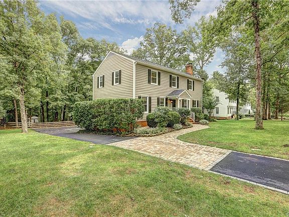 4th image of 1743 Cloister Dr