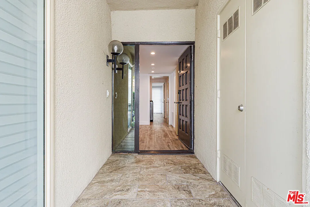 Building Photo - 18055 Coastline Dr #2