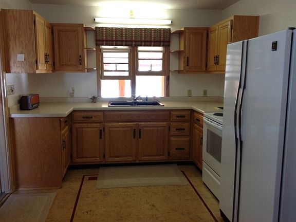 4th image of 741 S Biron Dr