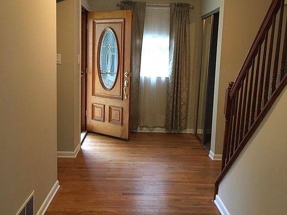 2nd image of 10 N Wynwyd Dr