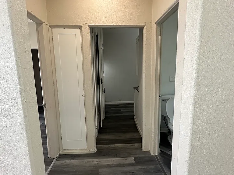 519 S Carancahua St #4 — Photo 5