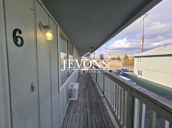 1208 Willow St APT 6, Yakima, WA 98902