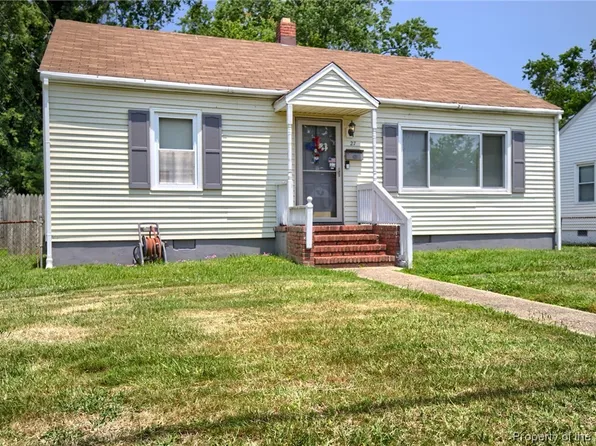 27 Clayton Dr, Hampton, VA 23669
