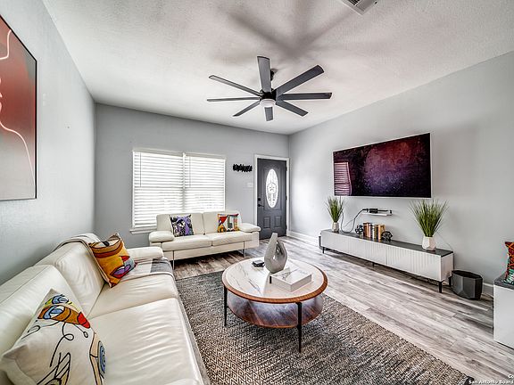 3rd image of 12270 APRICOT DR