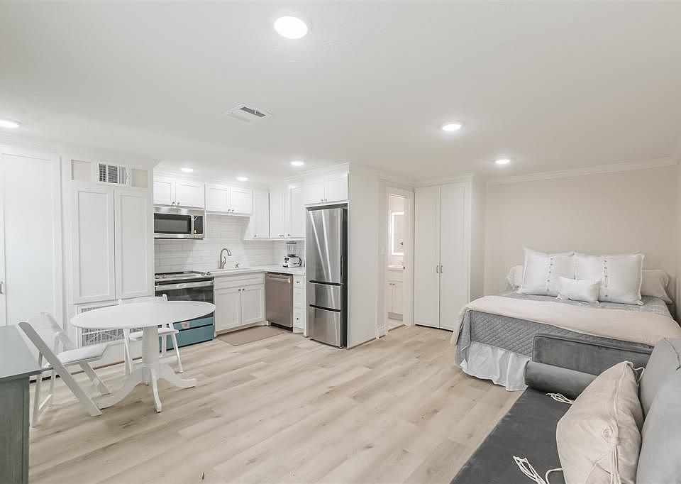 1st image of 2631 Persa St #C