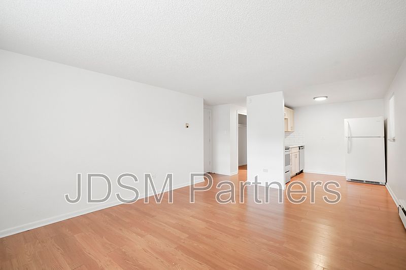 1st image of 1415 N Pearl St #104