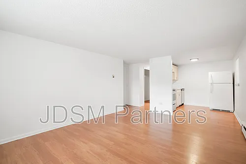 1415 N Pearl St Photo 1