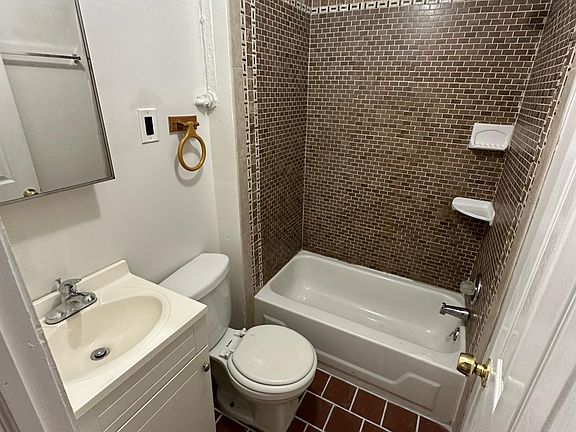 5th image of 2311 Christian St APT 1F