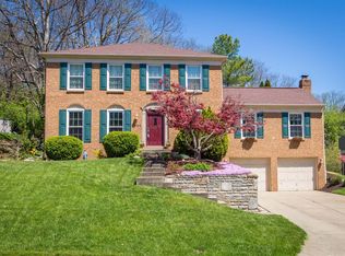 2068 Periwinkle Ct, Crescent Springs, KY 41017