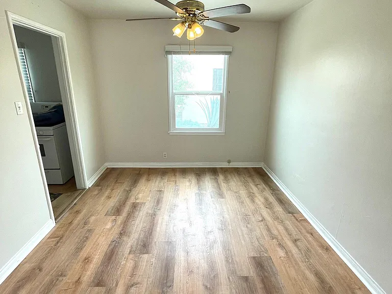 373 Termino Ave #3 — Photo 6