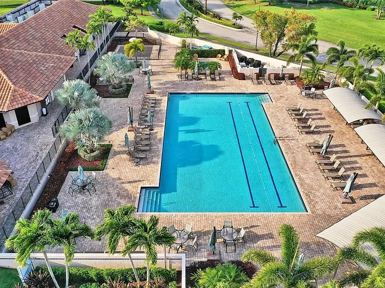 6698 Montego Bay Blvd #D — Photo 32