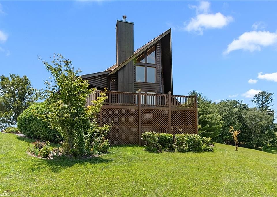 1st image of 285 Black Bear Ridge Rd
