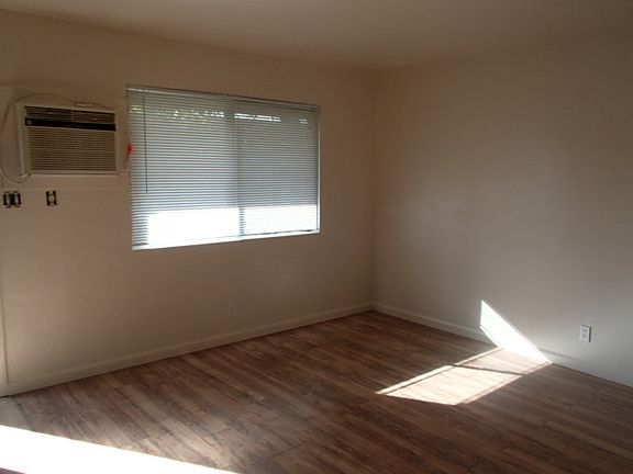 5th image of 1629 Kidder Ave #B