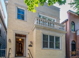 1735 W Newport Ave, Chicago, IL 60657