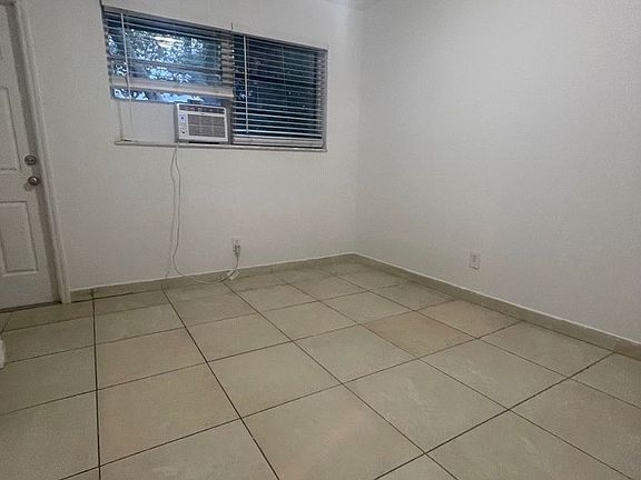 4th image of 337 NE 2nd St #6