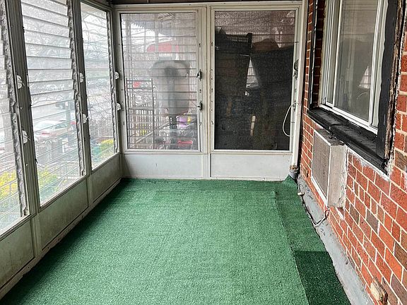 2nd image of 8715 Seaview Ave Floor 2
