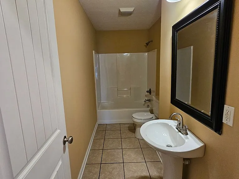 504 Wheeler St — Photo 13