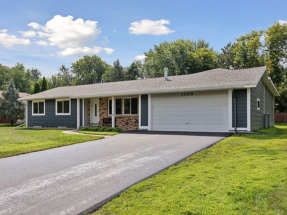 2nd image of 1706 Chestnut Dr