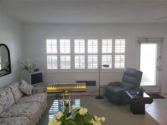 4th image of 169 Ventnor K #169