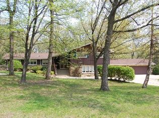 8320 W 127th St, Palos Park, IL 60464