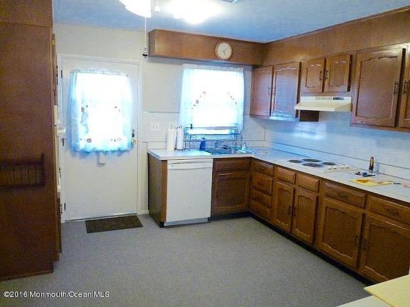 3rd image of 1062B Fife Ct #100B