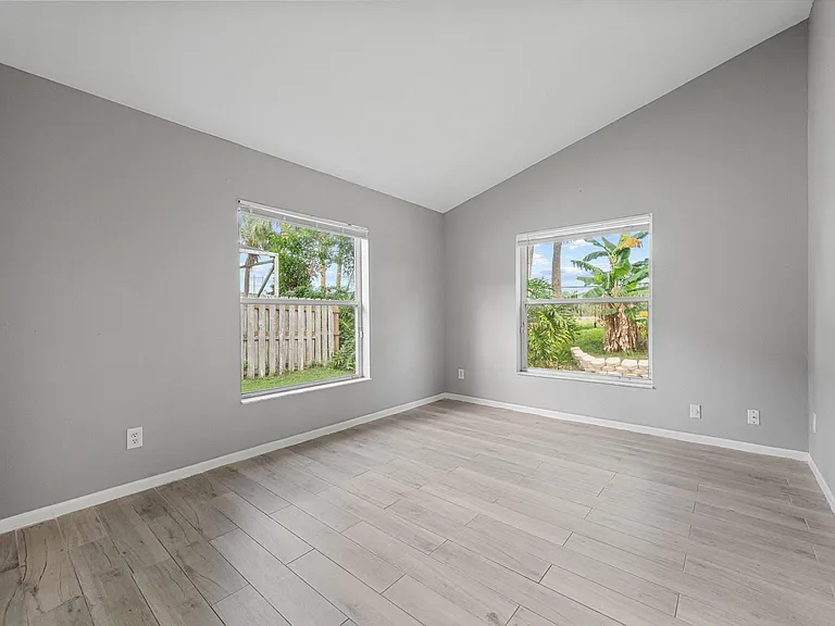 1851 Oak Berry Cir — Photo 12