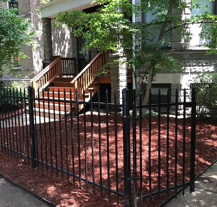 1st image of 3415 N Greenview Ave APT 2R