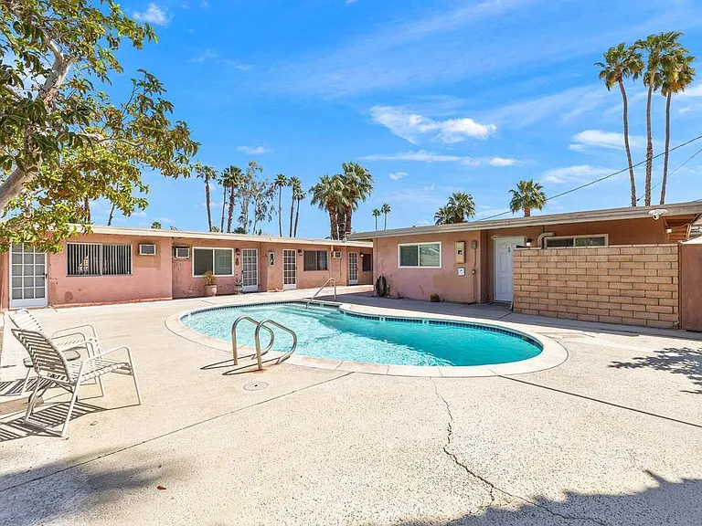 508 Desert View Dr — Photo 8