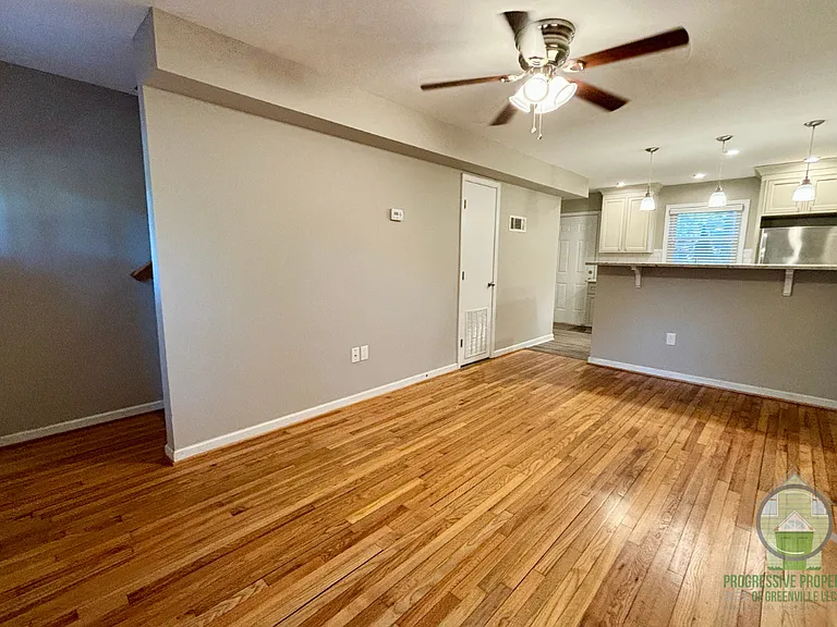 802 Hampton Ave #A — Photo 3