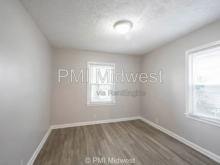 74 N 2nd Ave — Photo 20
